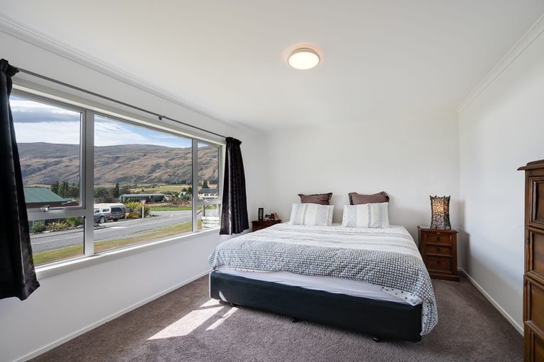 Photo of property in 1 Hector Close, Kingston, Athol, 9793