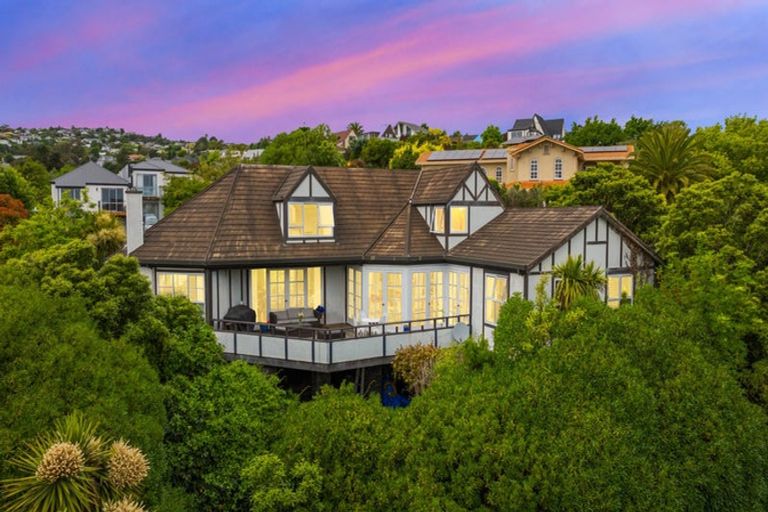 Photo of property in 2 Bengal Drive, Cashmere, Christchurch, 8022