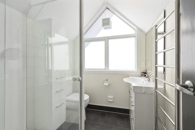 Photo of property in 68 Eskdale Road, Papakowhai, Porirua, 5024