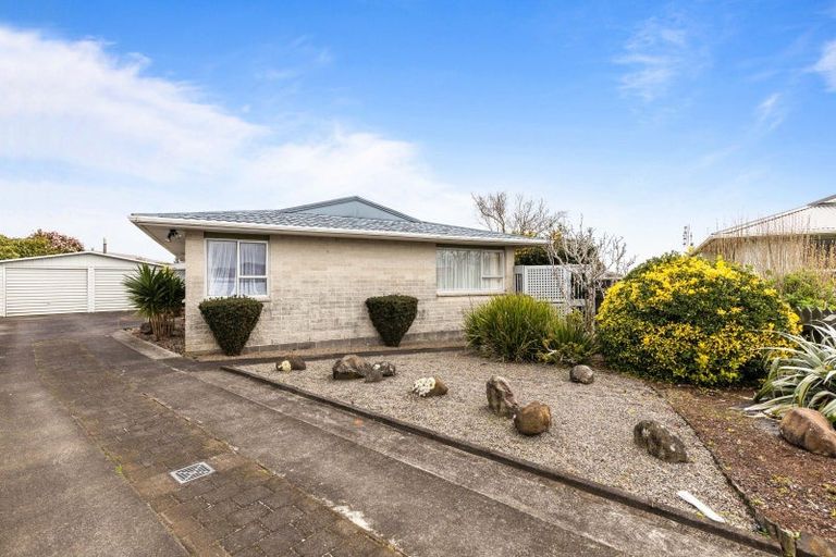 Photo of property in 10 Leon Place, Waitara, 4320