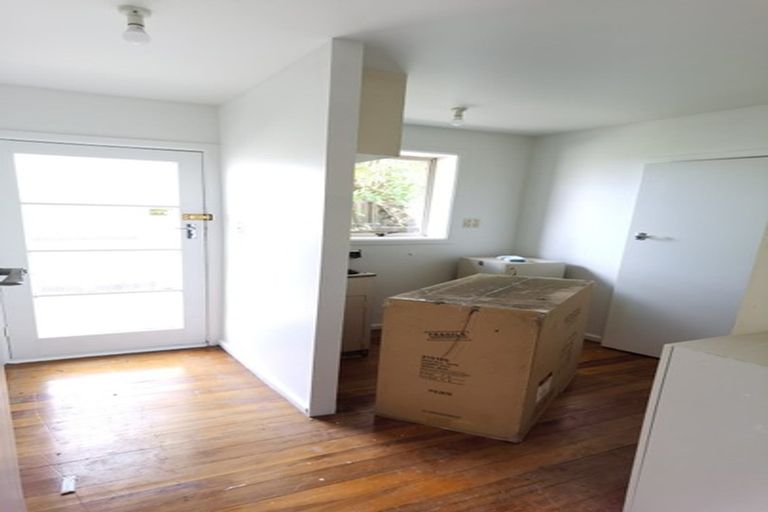 Photo of property in 3 Glenora Place, Hornby, Christchurch, 8042