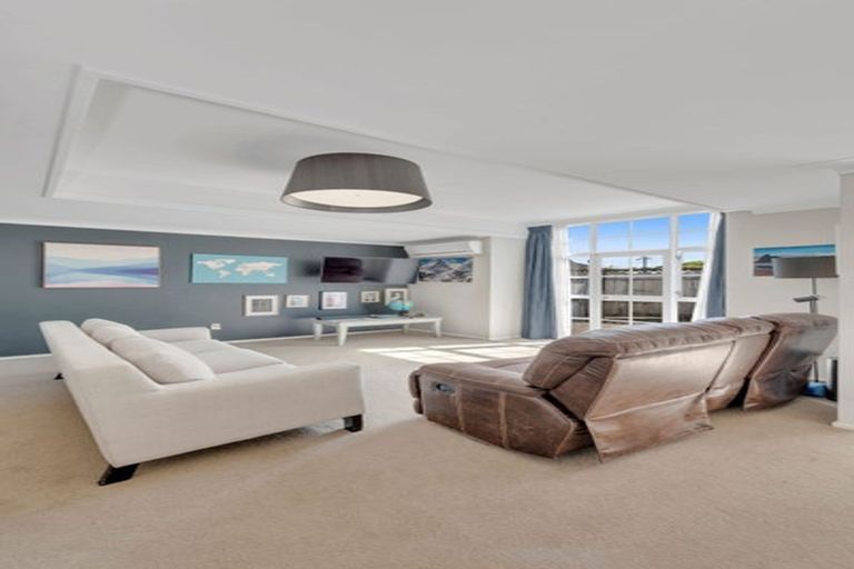 Photo of property in 4/2 Tampin Road, Hillpark, Auckland, 2102