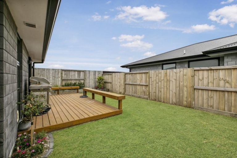 Photo of property in 31 Taioma Close, Papamoa, 3118