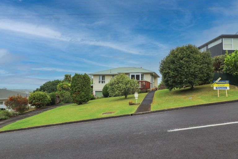 Photo of property in 131 Brunton Crescent, Thames, 3500