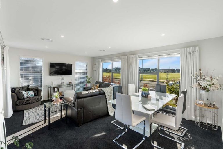 Photo of property in 21 Goldie Drive, Rangiora, 7400