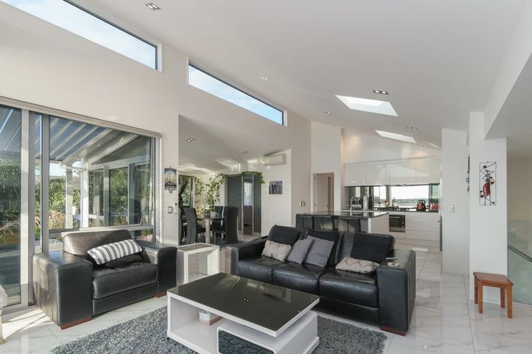 Photo of property in 16 Bucklands Beach Road, Bucklands Beach, Auckland, 2012