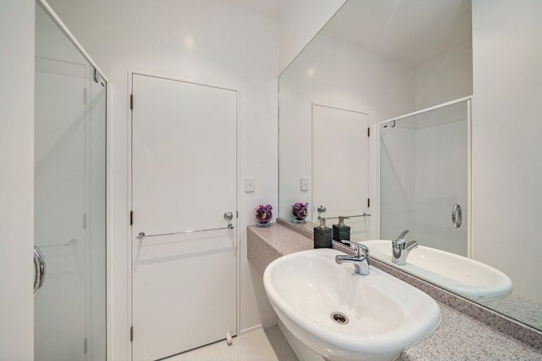 Photo of property in 18 Korokoro Road, Korokoro, Lower Hutt, 5012