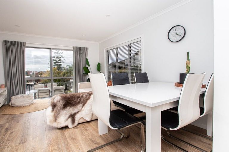 Photo of property in 17/19 Ruakiwi Road, Hamilton Lake, Hamilton, 3204