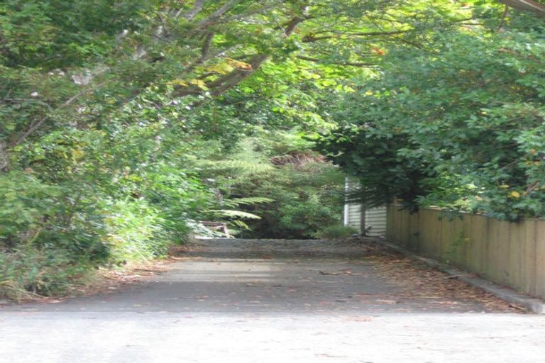 Photo of property in 28 Jocelyn Crescent, Pinehaven, Upper Hutt, 5019