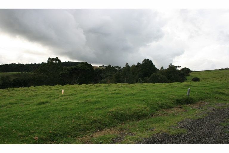 Photo of property in 56e Kaipara Coast Highway, Helensville, 0871