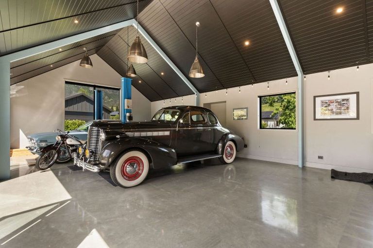 Photo of property in 8 Pendeen Crescent, Jacks Point, Queenstown, 9371