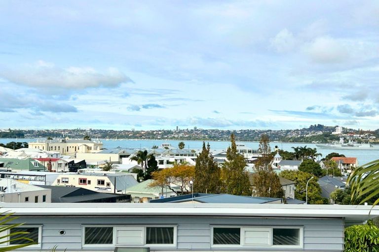 Photo of property in 2/9 Calliope Road, Devonport, Auckland, 0624