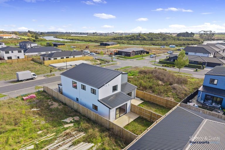 Photo of property in 39a Hari Road, Karaka, 2113