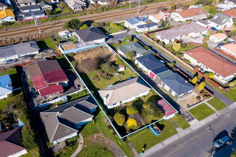 Photo of property in 18 Beauchamp Street, Tawa, Wellington, 5028