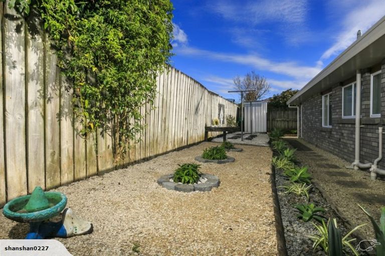 Photo of property in 21 Princeton Parade, Albany, Auckland, 0632