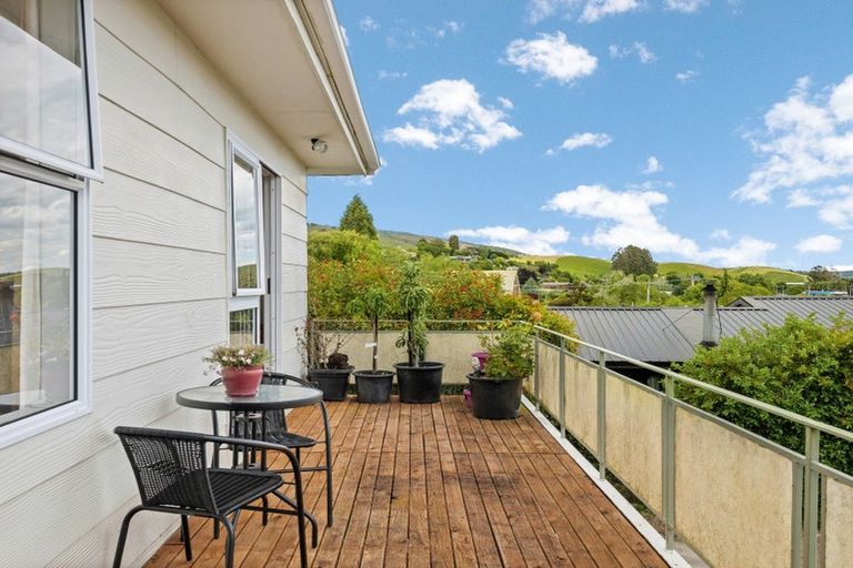 Photo of property in 35 Greenhithe Street, Waihola, Milton, 9073