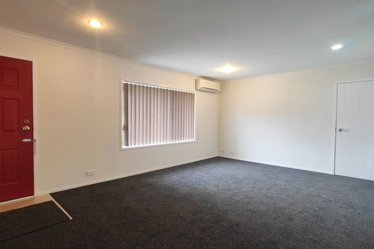 Photo of property in 94 Riverton Drive, Randwick Park, Auckland, 2105