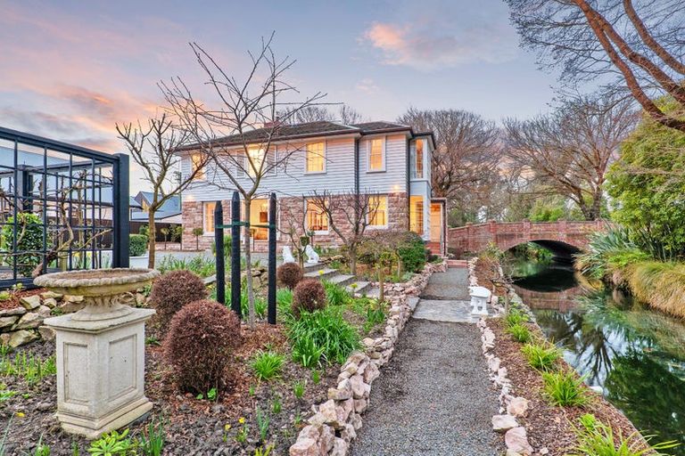 Photo of property in 34 Kahu Road, Fendalton, Christchurch, 8041