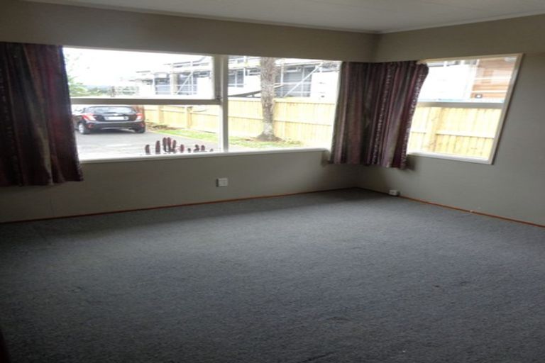 Photo of property in 168 Don Buck Road, Massey, Auckland, 0614