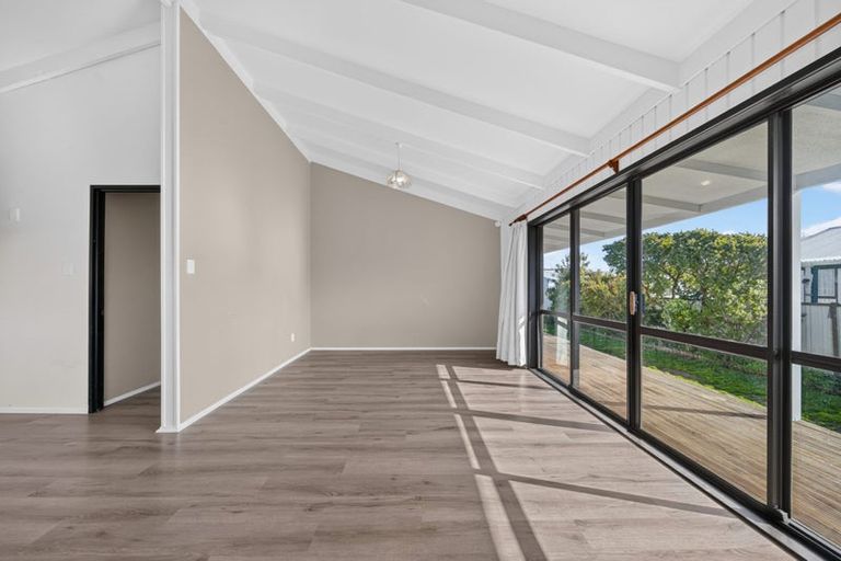 Photo of property in 203 Belvedere Road, Carterton, 5713