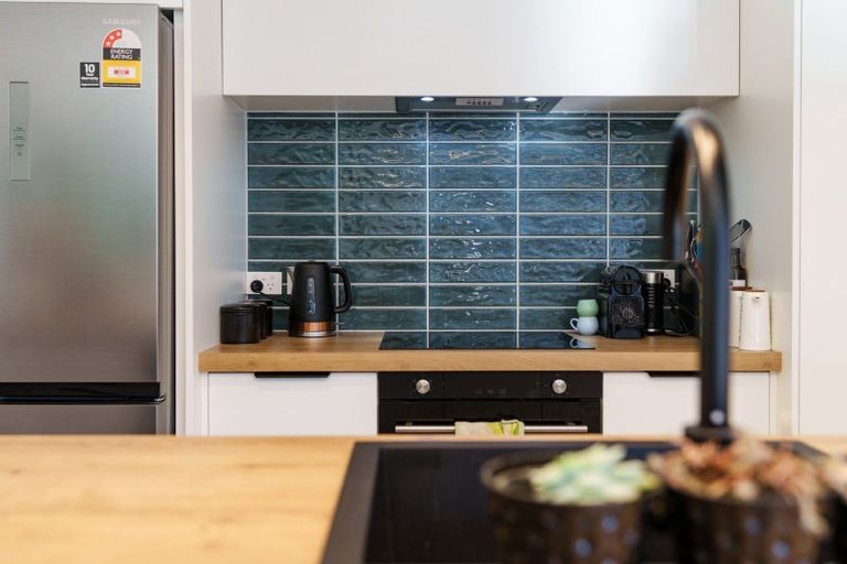 Photo of property in 29c Bay Road, Warrington, 9471