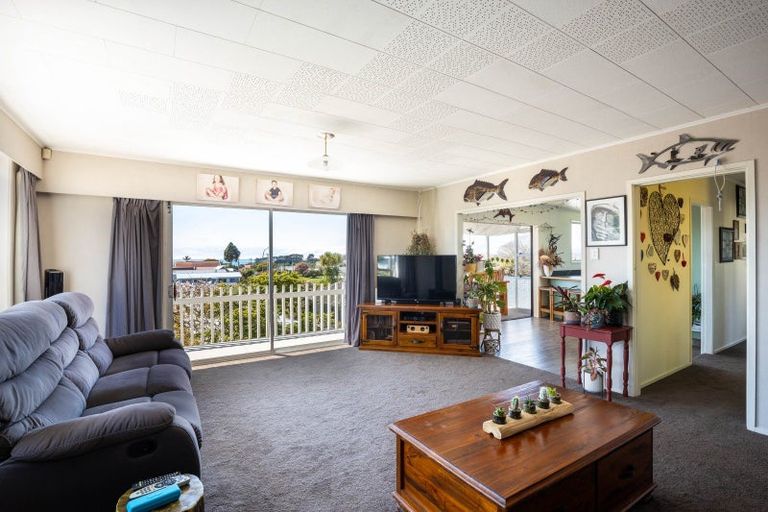 Photo of property in 5 Ngapapa Street, Urenui, 4375