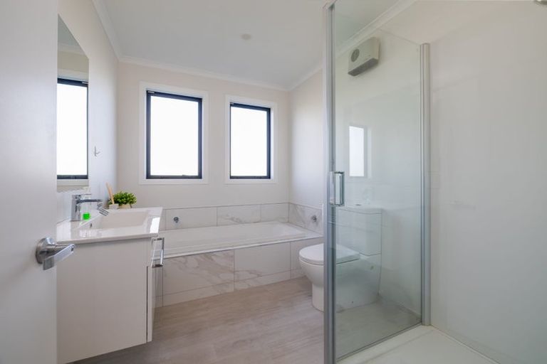 Photo of property in 13 Holmes Hanover Lane, Halswell, Christchurch, 8025