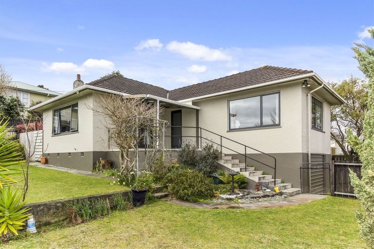 Photo of property in 3 Stuart Place, Blagdon, New Plymouth, 4310