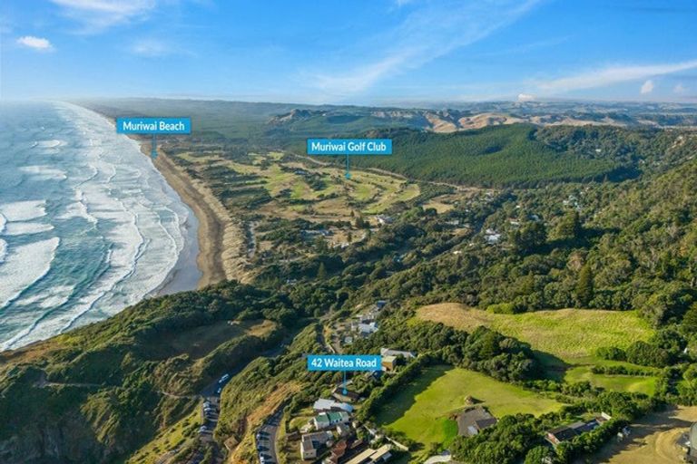 Photo of property in 42 Waitea Road, Muriwai, Waimauku, 0881