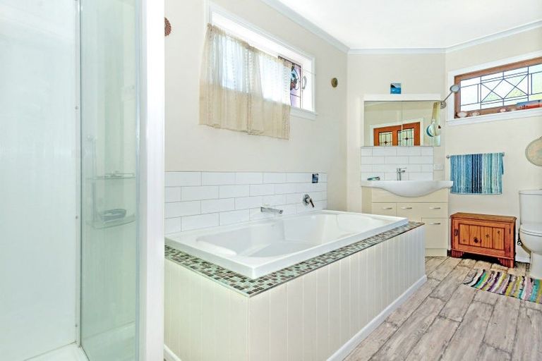 Photo of property in 52 Gordon Street, Mangapapa, Gisborne, 4010