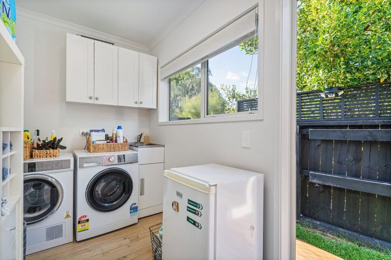 Photo of property in 56 Hahei Beach Road, Hahei, Whitianga, 3591