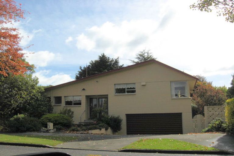 Photo of property in 2/306 Waimairi Road, Ilam, Christchurch, 8041