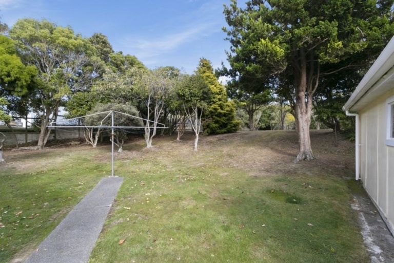 Photo of property in 34 Peel Place, Wainuiomata, Lower Hutt, 5014