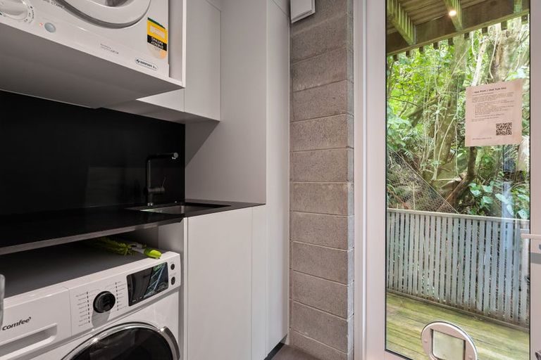 Photo of property in 64a Orangi Kaupapa Road, Northland, Wellington, 6012