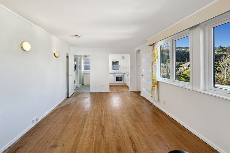 Photo of property in 27 Hathaway Avenue, Karori, Wellington, 6012