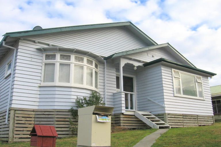 Photo of property in 39 Happy Valley Road, Owhiro Bay, Wellington, 6023