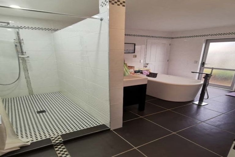 Photo of property in 11 Mariner Drive, Gulf Harbour, Whangaparaoa, 0930