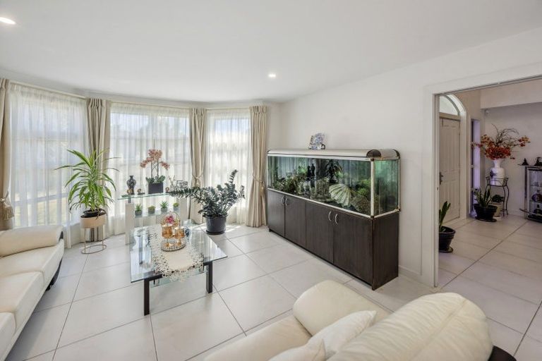 Photo of property in 28 Magnolia Rise, Waipahihi, Taupo, 3330