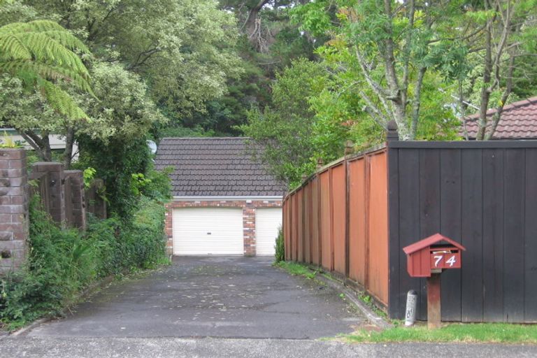 Photo of property in 74 Holyoake Place, Chatswood, Auckland, 0626
