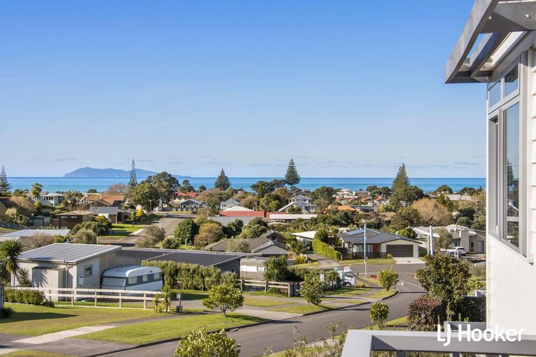Photo of property in 9 Tohora View, Waihi Beach, 3611