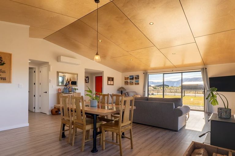 Photo of property in 1 Tussock Crescent, Twizel, 7901