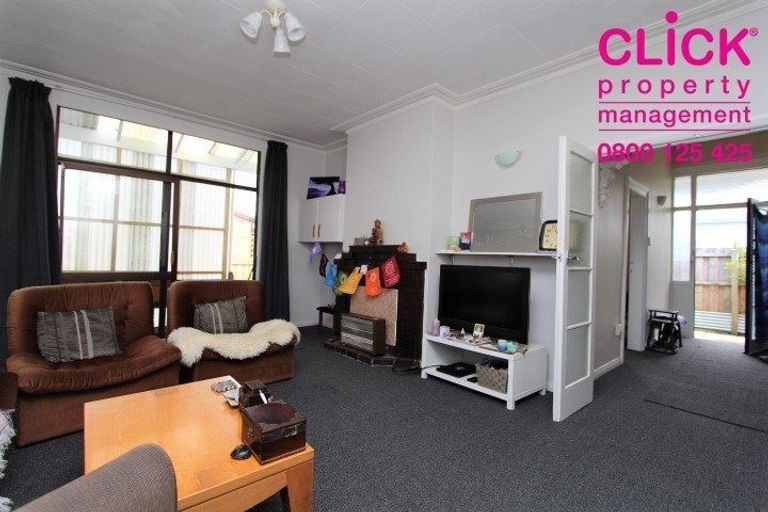 Photo of property in 111 Macandrew Road, South Dunedin, Dunedin, 9012