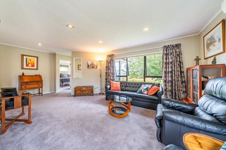 Photo of property in 30 Delaware Grove, Totara Park, Upper Hutt, 5018