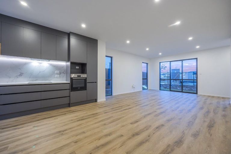 Photo of property in 30 Whakato Avenue, Kumeu, 0810