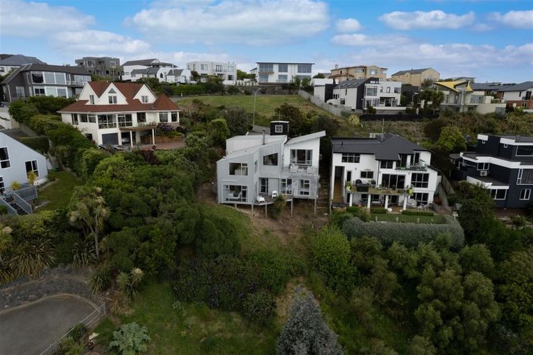 Photo of property in 16 Glendevere Terrace, Redcliffs, Christchurch, 8081