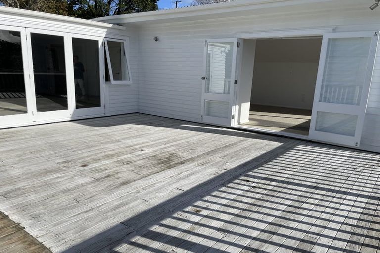 Photo of property in 63 Knights Road, Rothesay Bay, Auckland, 0630