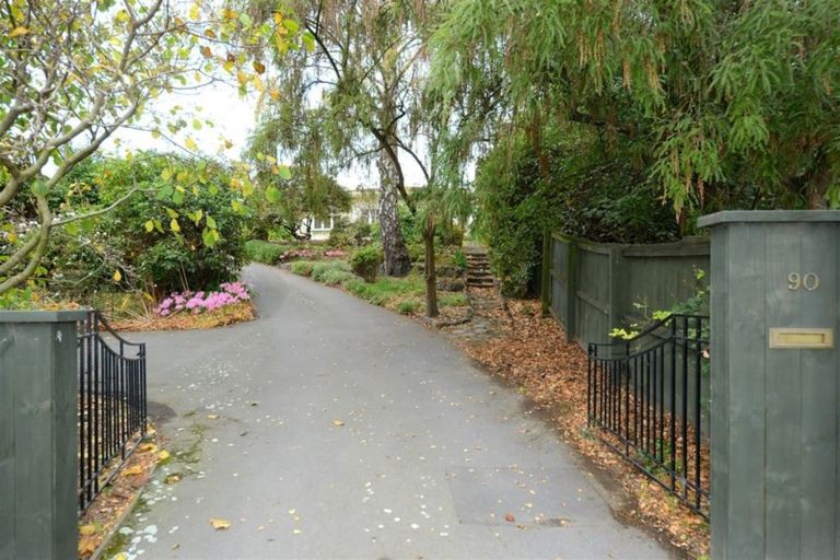 Photo of property in 90 Palatine Terrace, Saint Martins, Christchurch, 8022