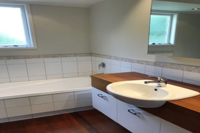 Photo of property in 16 Nevada Avenue, Pakuranga Heights, Auckland, 2010