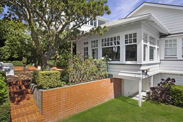 Photo of property in 37 Upland Road, Kelburn, Wellington, 6012