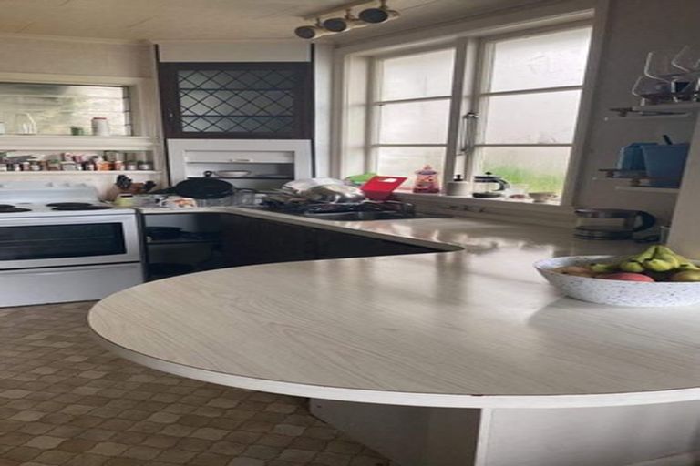 Photo of property in 15 Onslow Road, Khandallah, Wellington, 6035